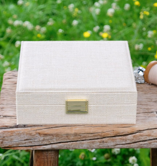 Schmuckbox M Leinen ecru mit Einteilung